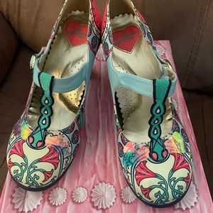 Hot Chocolate dragonflies pump